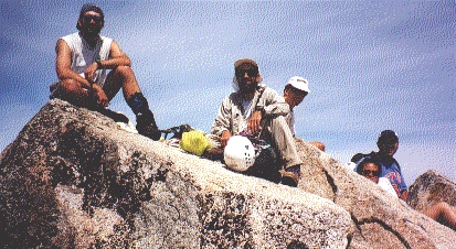 Schmed, Foo'ball, Rob, Oanh & Ibby atop 9415' Mt. Stuart